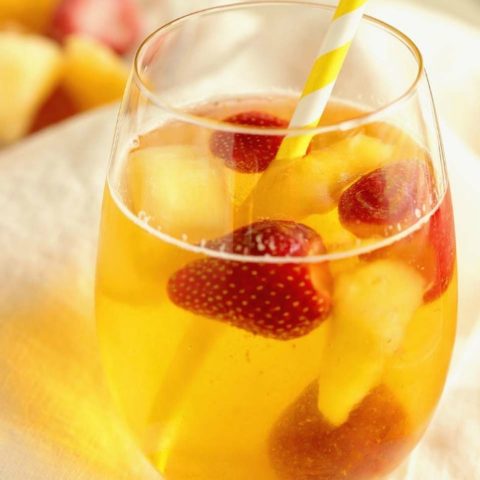 Summer Sangria Popsicles (with white wine!)